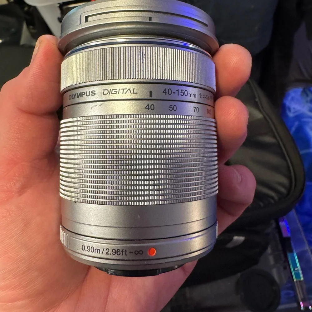 Olympus M.Zuiko Digital 40-150mm Lens in Black